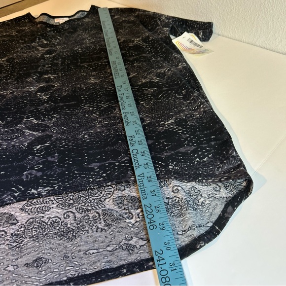 LuLaRoe Black And Gray High Low Irma Shirt Size XXS - Picture 8 of 8